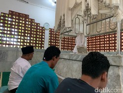 Ragam Mitos Makam Keramat Bupati Karawang Pertama