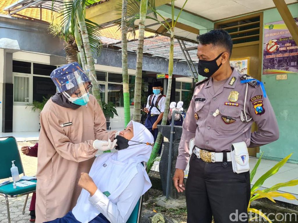 Cegah Klaster PTM di Kota Kediri dengan Polisi Presisi Sambang Sekolah