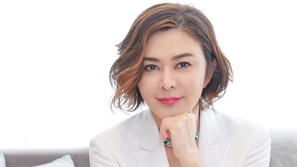 Potret Rosamund Kwan Artis Legendaris Mandarin yang Awet Muda
