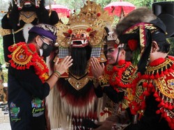 Kaum Milenial Bali Bicara Aspirasi di Depan Sandiaga