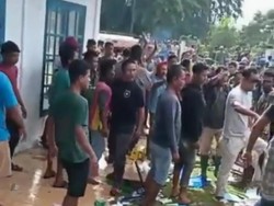 Amuk Warga Aceh Juga Bikin Nakes Lebam-Puluhan Vial Vaksin COVID Rusak