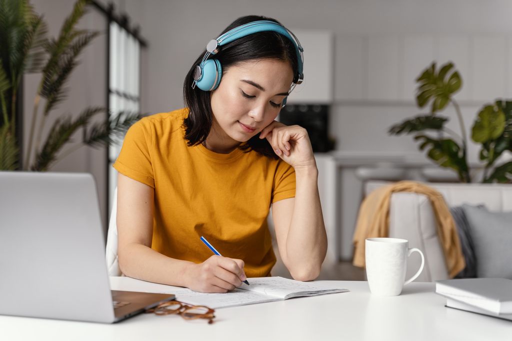 Skill menulis perempuan Libra