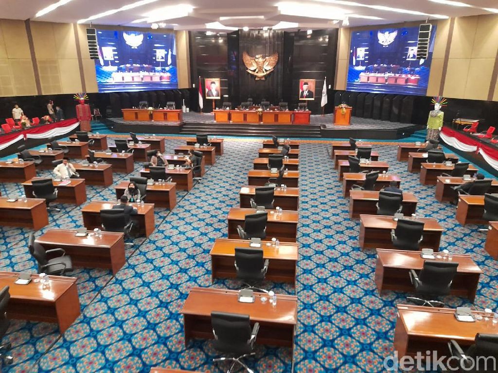 Apa Itu Interpelasi DPRD yang Diajukan PSI-PDIP ke Anies soal Formula E Apa Itu Interpelasi DPRD yang Diajukan PSI-PDIP ke Anies soal Formula E