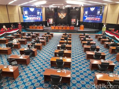 Kosongnya Paripurna Interpelasi Anies Gegara 7 Fraksi DPRD DKI Boikot Hadir