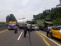 5 Kendaraan Tabrakan Beruntun di Tol Cipularang, 2 Orang Terluka