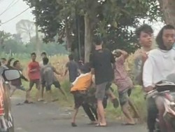Viral Video Tawuran Pemuda di Jombang