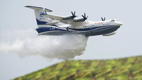 Wow, Pesawat Amfibi Terbesar Dunia Mejeng di Airshow China