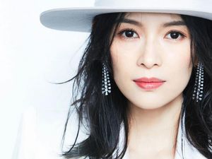 Potret Kecantikan Zhang Ziyi, Artis yang Terseret Isu Skandal Seks Suami Potret Kecantikan Zhang Ziyi, Artis yang Terseret Isu Skandal Seks Suami