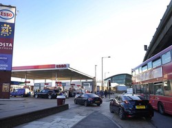 Nah Lho! Gara-gara Perang Rusia-Ukraina, Orang Inggris Beli Bensin Lebih Mahal