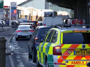 WNI Cerita Krisis di Inggris: Semua Mahal Sampai Harus Cari Makanan Sisa WNI Cerita Krisis di Inggris: Semua Mahal Sampai Harus Cari Makanan Sisa