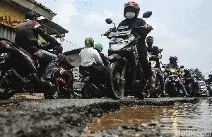 Sadis! Masih Ada Jalan Kayak Gini di Bogor