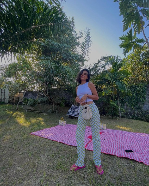 Foto: Crop top style Eva Celia