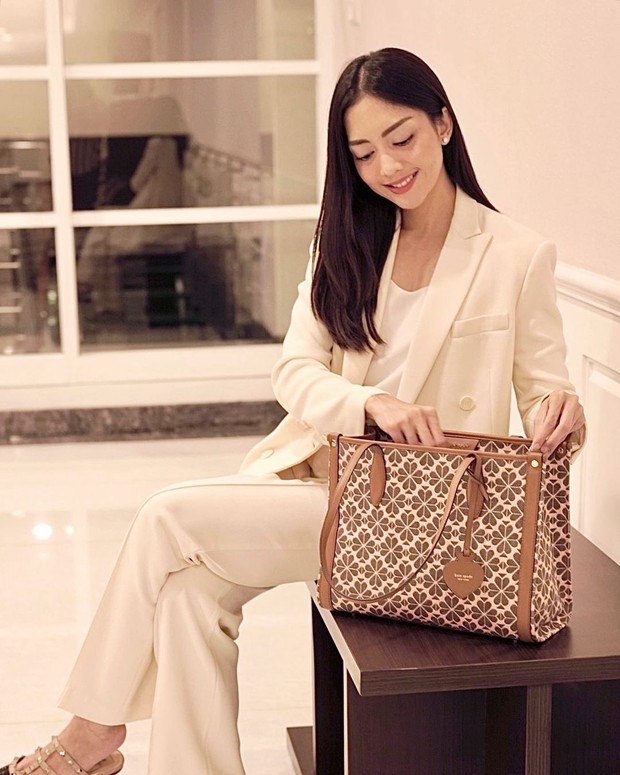 Gaya Fashion Ririn Dwi Ariyanti