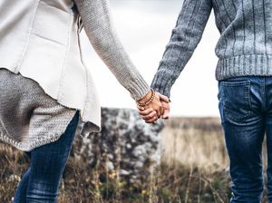 Viral Pria Kencan Pertama Ditemani Satu Keluarga, Netizen Ramai Puji Ayahnya Viral Pria Kencan Pertama Ditemani Satu Keluarga, Netizen Ramai Puji Ayahnya