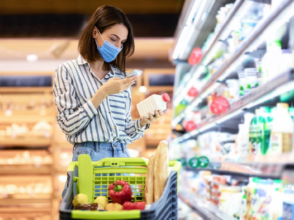 Nggak Main-main! Wanita Ini Sewa Supermarket untuk Belanja karena Takut Kuman
