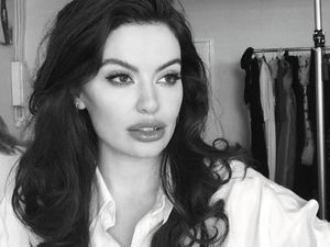 10 Pesona Miss Universe Albania 2021, Ilmuwan Cantik Mirip Angelina Jolie 10 Pesona Miss Universe Albania 2021, Ilmuwan Cantik Mirip Angelina Jolie