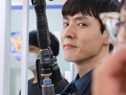 5 Fakta Kang Hyung Suk, Polisi Ganteng di Hometown Cha-Cha-Cha