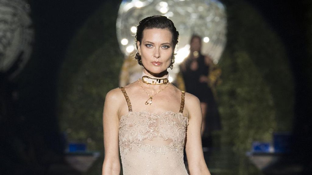 10 Koleksi Busana Terbaru Versace by Fendi - Fendi by Versace