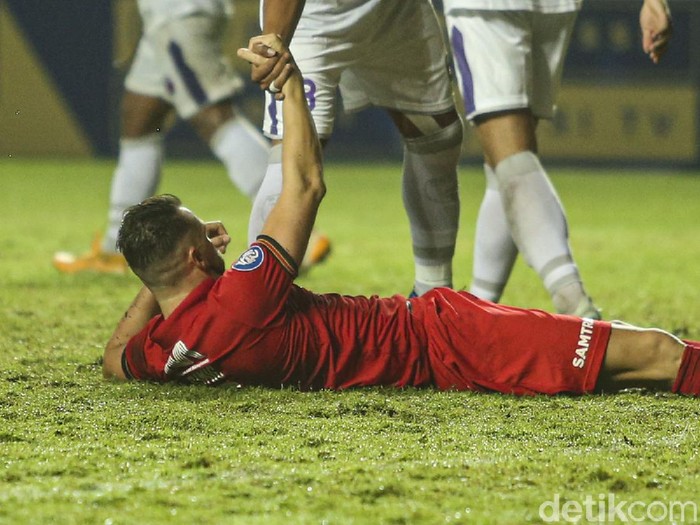 Persija Jakarta ditahan imbang Persita Tangerang 1-1 dalam lanjutan Liga 1 2021. Ini menjadi hasil imbang keempat untuk Macan Kemayoran setelah menjalani lima laga.