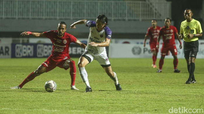 Lagi-lagi Persija Raih Hasil Imbang Persija Jakarta ditahan imbang Persita Tangerang 1-1 dalam lanjutan Liga 1 2021. Ini menjadi hasil imbang keempat untuk Macan Kemayoran setelah menjalani lima laga.