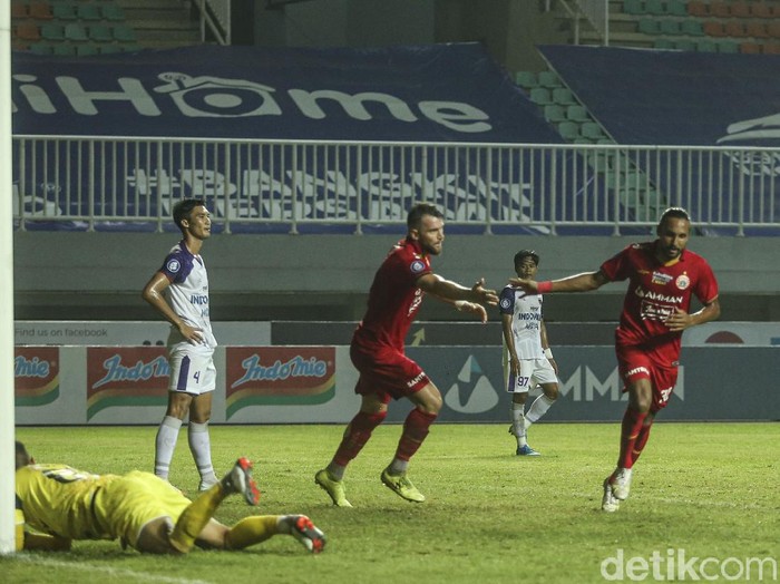 Persija Jakarta ditahan imbang Persita Tangerang 1-1 dalam lanjutan Liga 1 2021. Ini menjadi hasil imbang keempat untuk Macan Kemayoran setelah menjalani lima laga.
