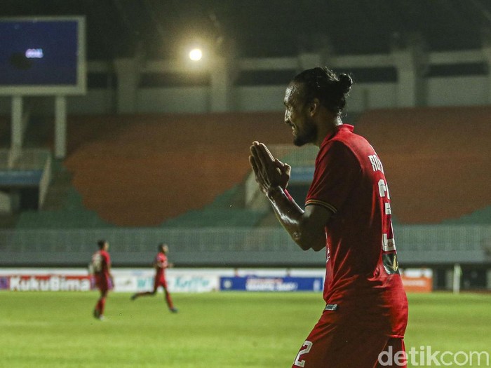 Persija Jakarta ditahan imbang Persita Tangerang 1-1 dalam lanjutan Liga 1 2021. Ini menjadi hasil imbang keempat untuk Macan Kemayoran setelah menjalani lima laga.