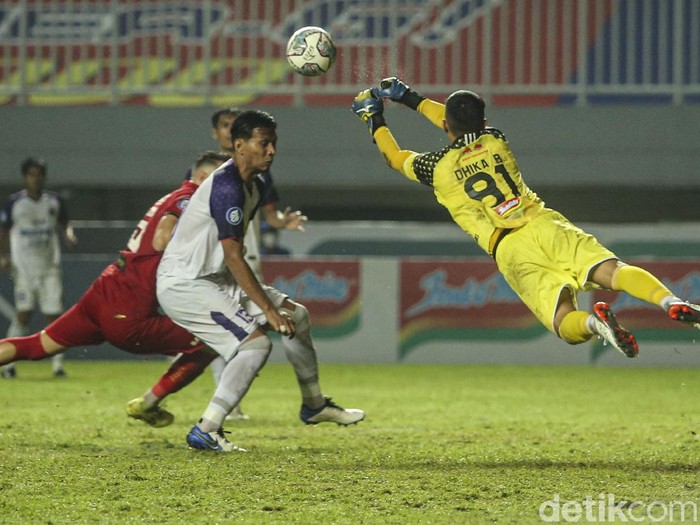 Persija Jakarta ditahan imbang Persita Tangerang 1-1 dalam lanjutan Liga 1 2021. Ini menjadi hasil imbang keempat untuk Macan Kemayoran setelah menjalani lima laga.