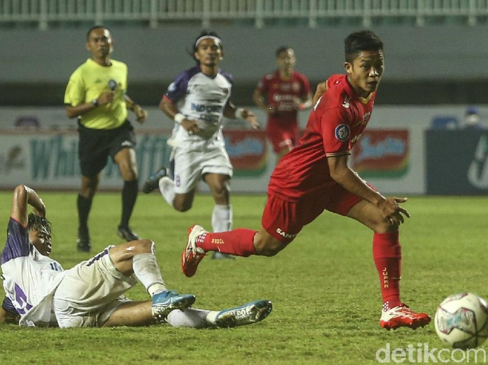Persija Jakarta ditahan imbang Persita Tangerang 1-1 dalam lanjutan Liga 1 2021. Ini menjadi hasil imbang keempat untuk Macan Kemayoran setelah menjalani lima laga.