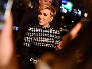 Scarlett Johansson Tolak Promo Jurassic World di Instagram Scarlett Johansson Tolak Promo Jurassic World di Instagram