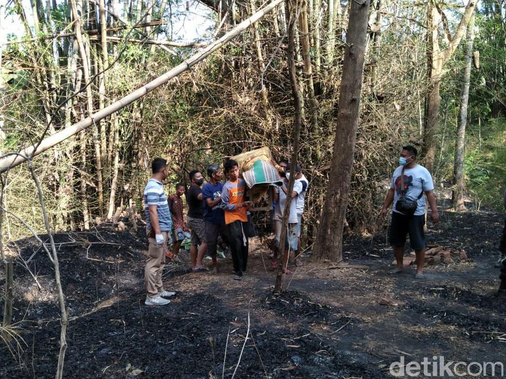 Kasihan, Nenek Sisum Tewas Terbakar Usai Bersih-bersih Lahan Bambu Kasihan, Nenek Sisum Tewas Terbakar Usai Bersih-bersih Lahan Bambu