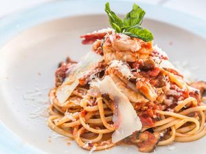 Resep Linguine Udang Saus Tomat yang Asam Segar