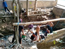 Keduk Brumbun, Tradisi Warga di Petirtaan Jenggala Sunan Drajat