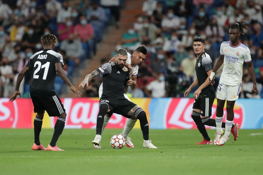 Real Madrid dikejutkan oleh Sheriff Tiraspol di Liga Champions. Bermain di kandang, Los Blancos malah tumbang 1-2 dari tim asal Moldova.