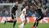 Madrid terus menggempur Sheriff di akhir-akhir babak pertama. Athanasiadis tampil gemilang hingga membuat Sheriff memimpin 1-0 sampai turun minum. Gonzalo Arroyo Moreno/Getty Images.