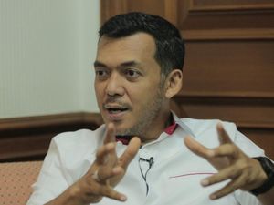 Pengusiran Bos Krakatau Steel saat Rapat di DPR Dalam 3 Babak Pengusiran Bos Krakatau Steel saat Rapat di DPR Dalam 3 Babak
