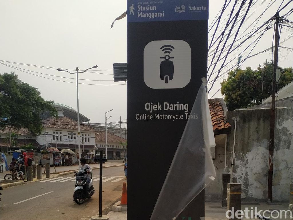 Duh! Tak Ada Penyediaan Shelter Ojol di Penataan Stasiun Manggarai Duh! Tak Ada Penyediaan Shelter Ojol di Penataan Stasiun Manggarai