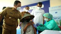 Pemulung dan Pelapak Divaksin di Tangerang
