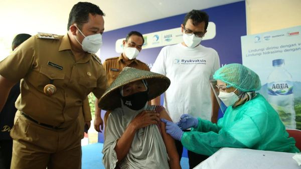 Pemulung dan Pelapak Divaksin di Tangerang