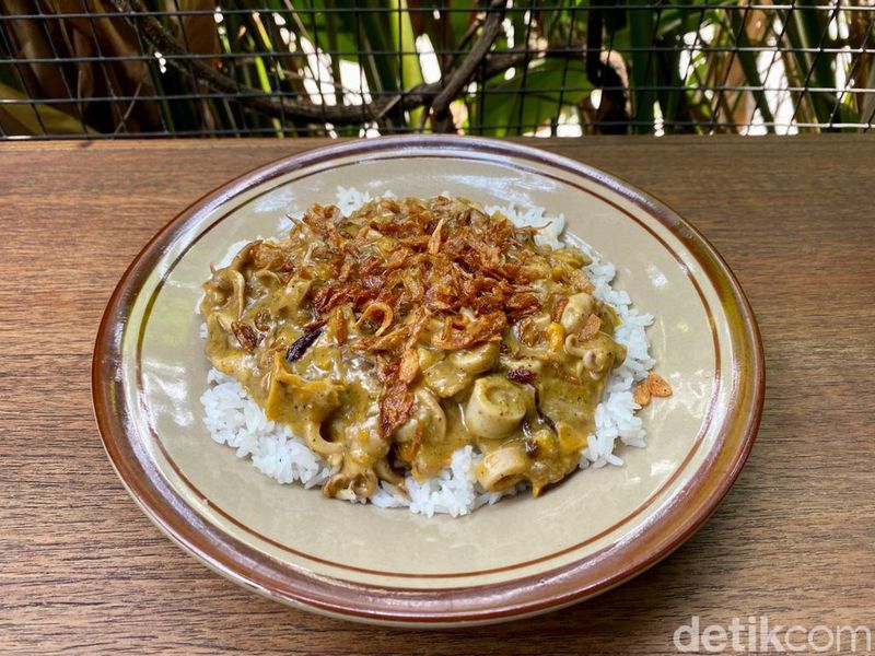 Warpopski: Kekenyangan Makan Nasi Siram Se'i dan Nasi Kare ala Jepang