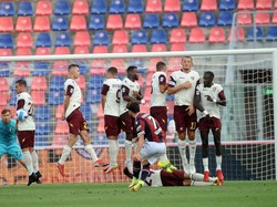 Para Peracik Bola Mati