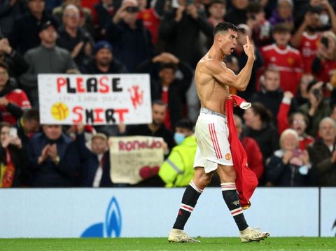 MANCHESTER, ENGLAND - SEPTEMBER 29: Cristiano Ronaldo of Manchester United celebrates after scoring their side's second goal during the UEFA Champions League group F match between Manchester United and Villarreal CF at Old Trafford on September 29, 2021 in Manchester, England. (Photo by Michael Regan/Getty Images)