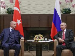 Teleponan dengan Putin, Erdogan Serukan Perdamaian di Ukraina