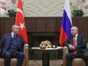 Putin & Erdogan Bertemu, 3 Kapal Gandum cs Berlayar dari Ukraina Putin & Erdogan Bertemu, 3 Kapal Gandum cs Berlayar dari Ukraina