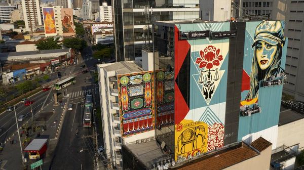 Gedung-gedung di Brasil Dipenuhi Mural Raksasa, Ada Apa?