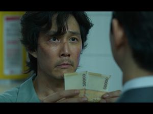 8 Foto Lee Jung Jae Juara Squid Game, Penampilan di Dunia Nyata Bikin Kaget 8 Foto Lee Jung Jae Juara Squid Game, Penampilan di Dunia Nyata Bikin Kaget