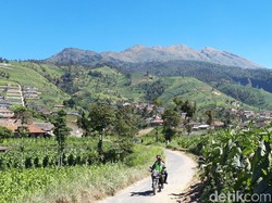 Kabar Gembira Nih, Gunung Merbabu Buka Lagi Dua Jalur Pendakian!