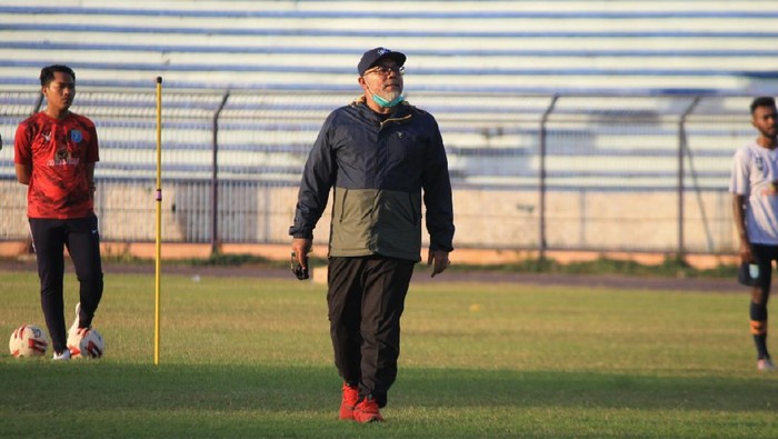 Pelatih Persela Lamongan, Iwan Setiawan.