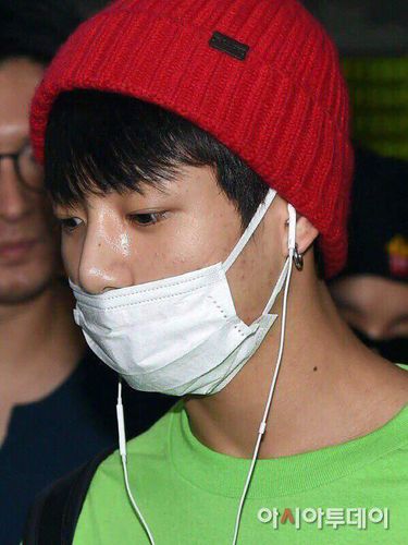 Jungkook BTS tanpa pulasan makeup
