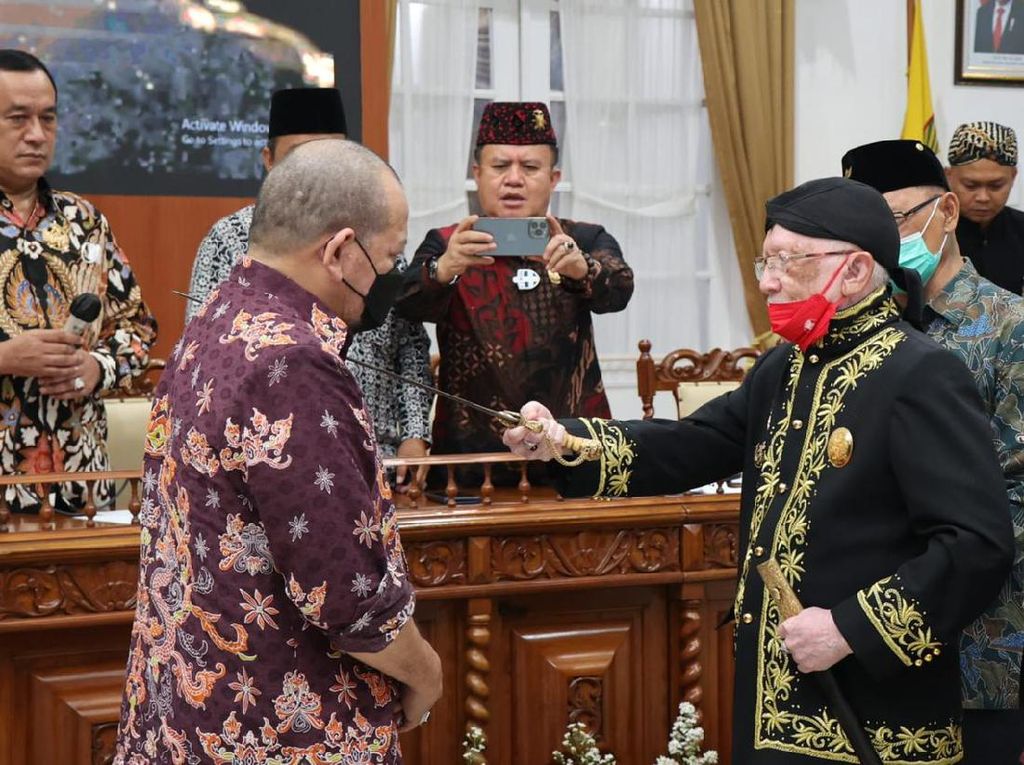 Ketua DPD LaNyalla Dapat Gelar Datuk Yang Dipertuan Junjungan Negeri