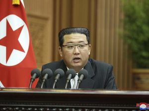 Korut Krisis Pangan, Kim Jong Un Perintahkan Warganya Makan Angsa Hitam Korut Krisis Pangan, Kim Jong Un Perintahkan Warganya Makan Angsa Hitam